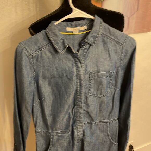 Boden Signature Denim Dress Casual Elegance with a Flattering Fit - Picture 2 of 10